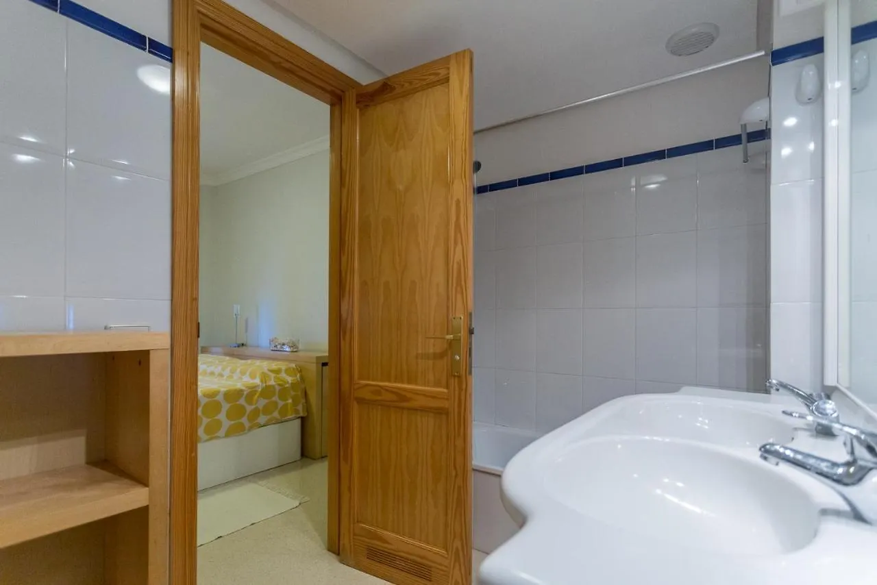Comfortable Apartment In Salinetas Beach. ספרד